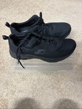 Skechers Men's Black Mesh Lace-Up Athletic Sneakers